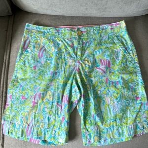 Lilly Pulitzer fun shorts sz 6